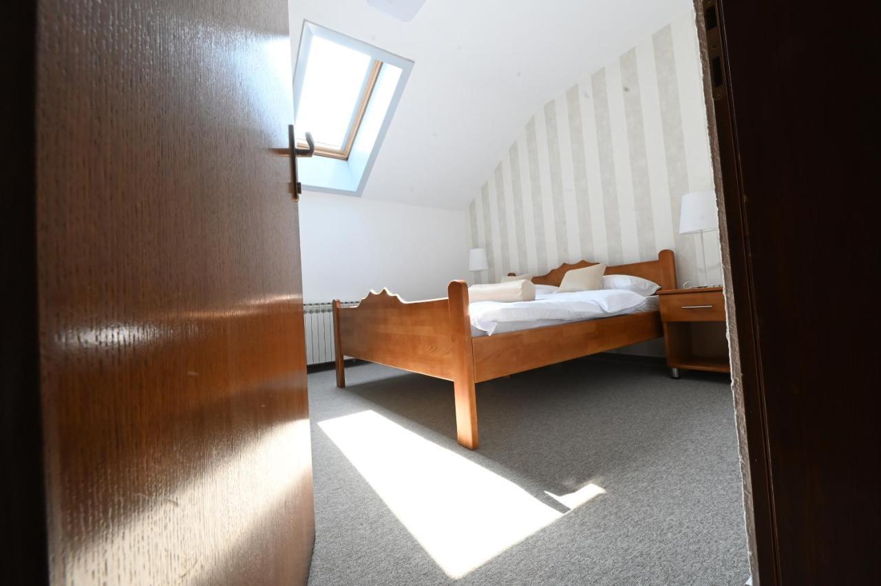 Hostel Sobe Drvorez Banja Luka Buitenkant foto